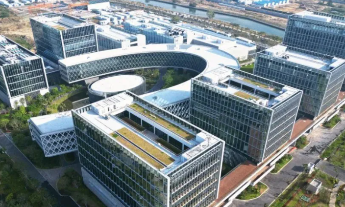 东莞市钧安门业自动门定制安装选购指南：材质与驱动方式详解